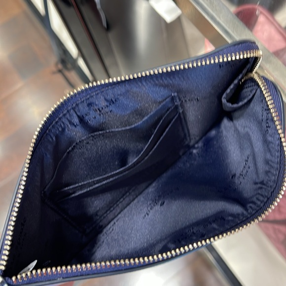 Kate Spade Lucy Vase Floral Medium L Zip Wristlet
Blue Multicolor 
NWT - Picture 14 of 16